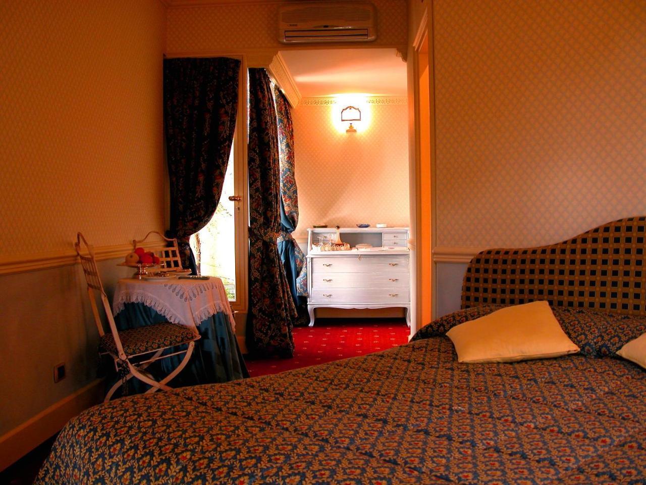 Il Sole Di Ranco Hotell Eksteriør bilde